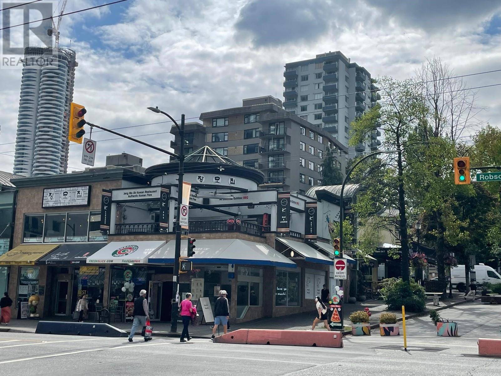 Vancouver, BC V6E1B2,1192 ROBSON STREET