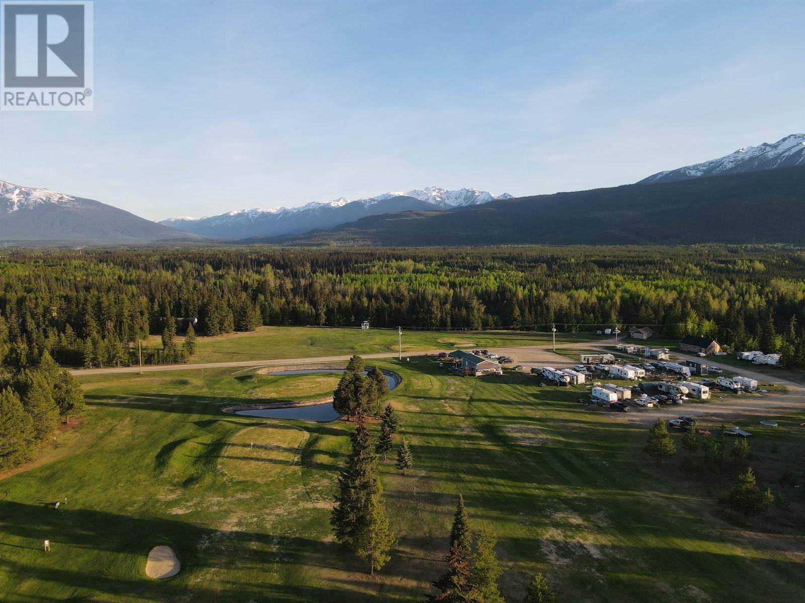 Valemount, BC V0E2Z0,1125 5 HIGHWAY