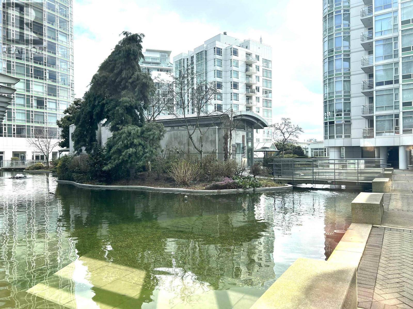 Vancouver, BC V6Z2Y1,179 DAVIE ST #208