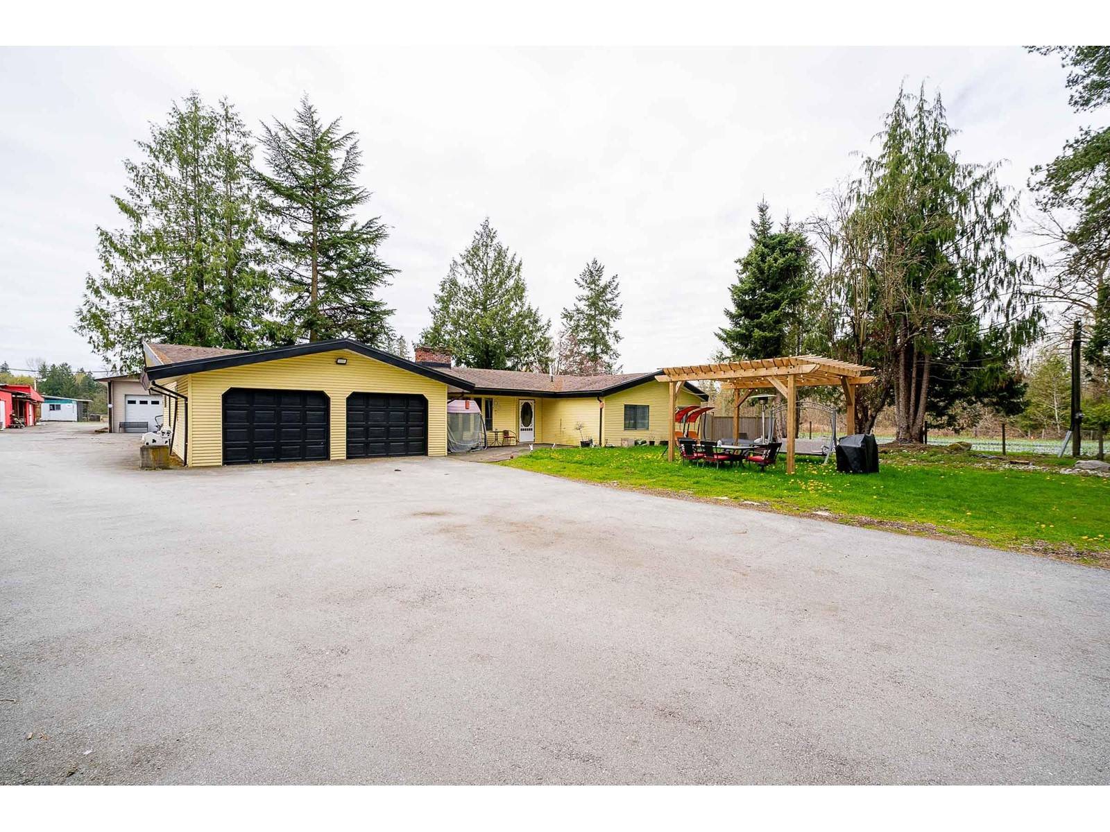 Langley, BC V2Z1N7,21896 40 AVENUE