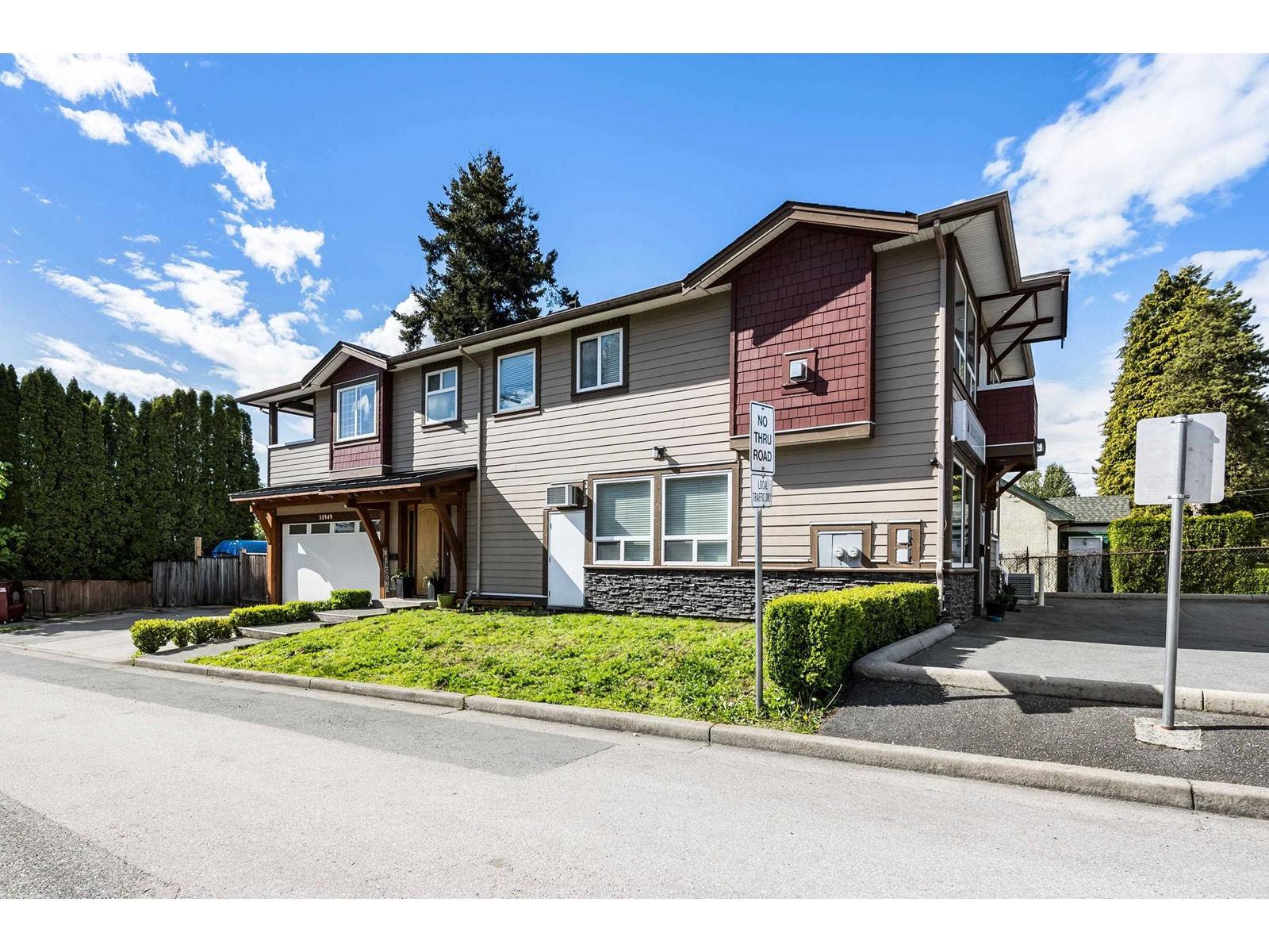 Abbotsford, BC V2S3Y9,2807 MAPLE STREET