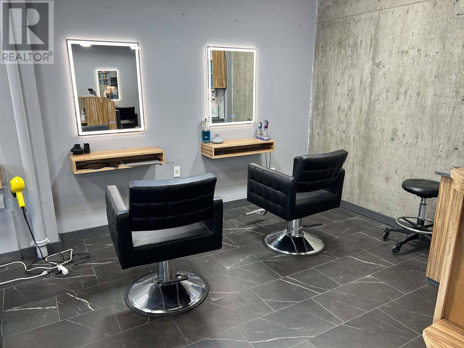 Vancouver, BC V6G2J6,774 BIDWELL STREET