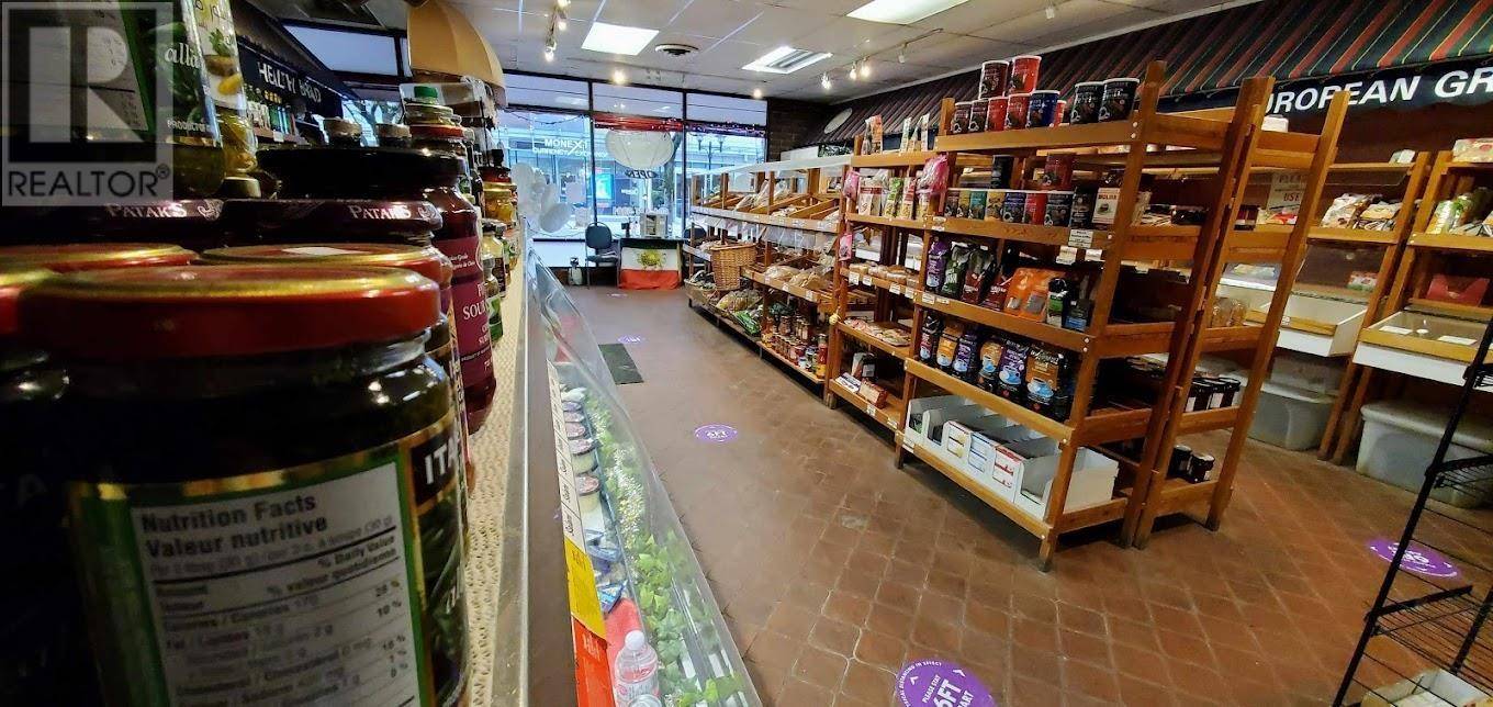 North Vancouver, BC V7L2N3,126 E 14TH STREET