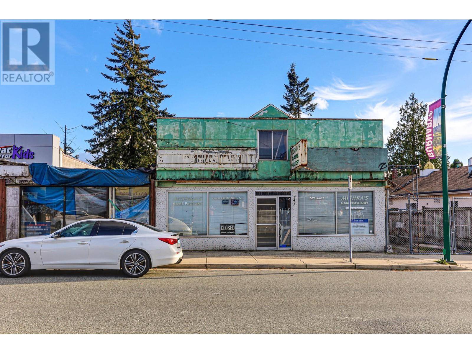Burnaby, BC V3N1B2,7474 EDMONDS STREET