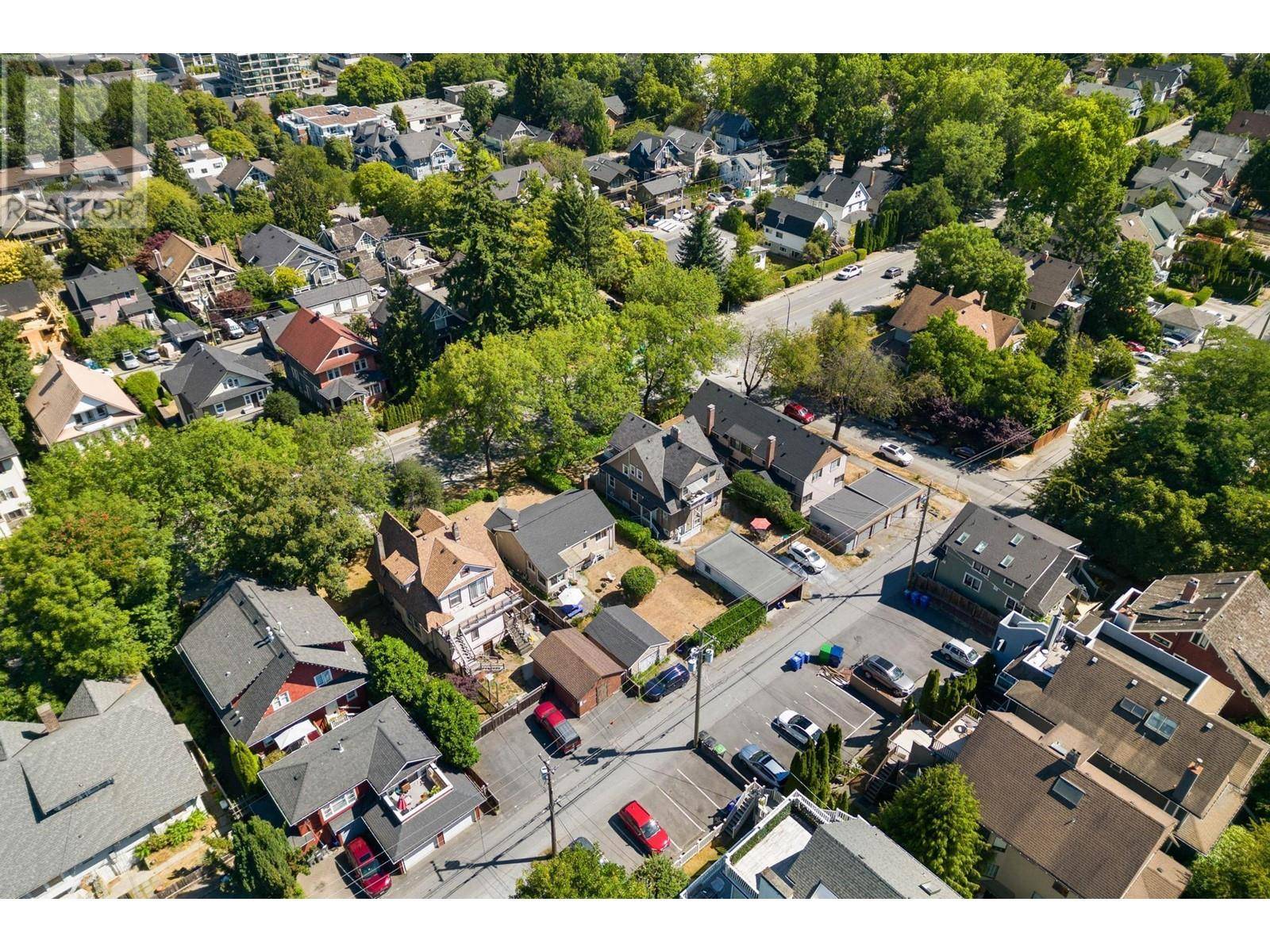 Vancouver, BC V5Y1V2,314 W 12TH AVENUE