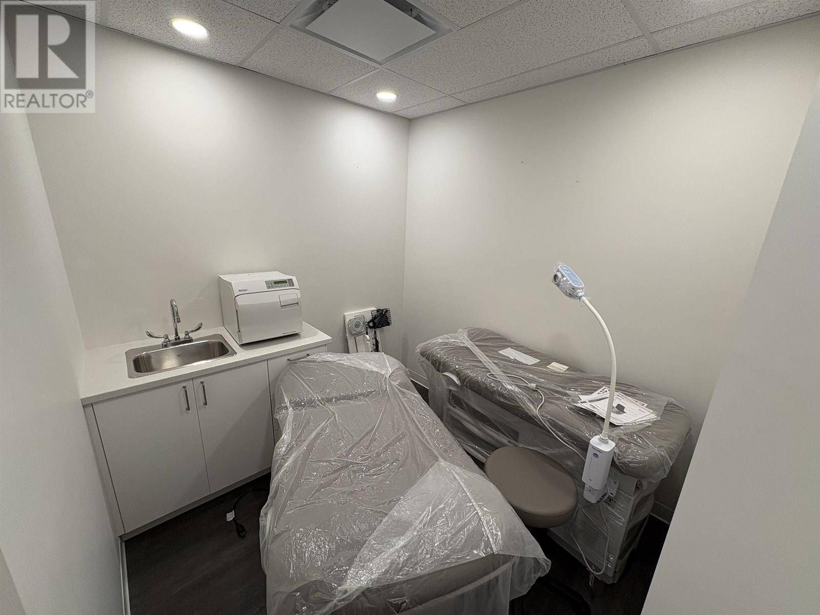 Maple Ridge, BC V2X6C7,11770 FRASER ST #302