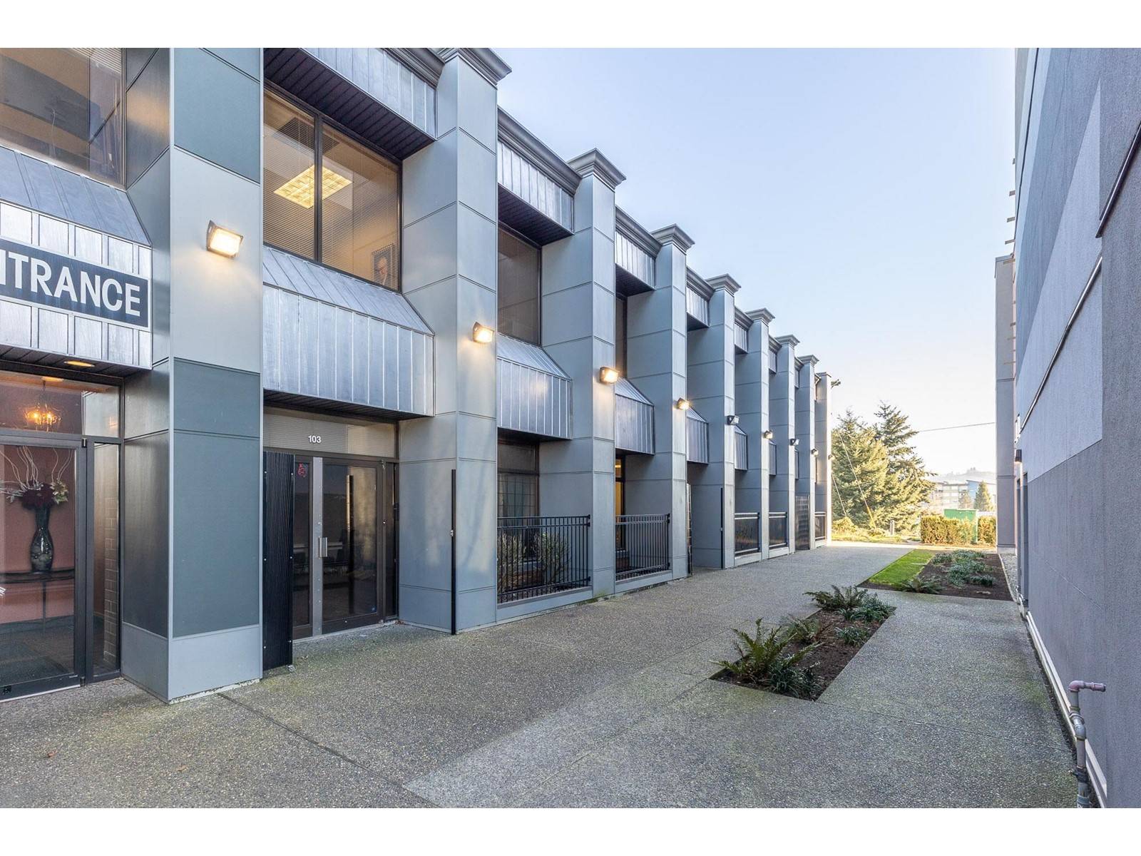 Abbotsford, BC V2S2B1,33119 SOUTH FRASER #103