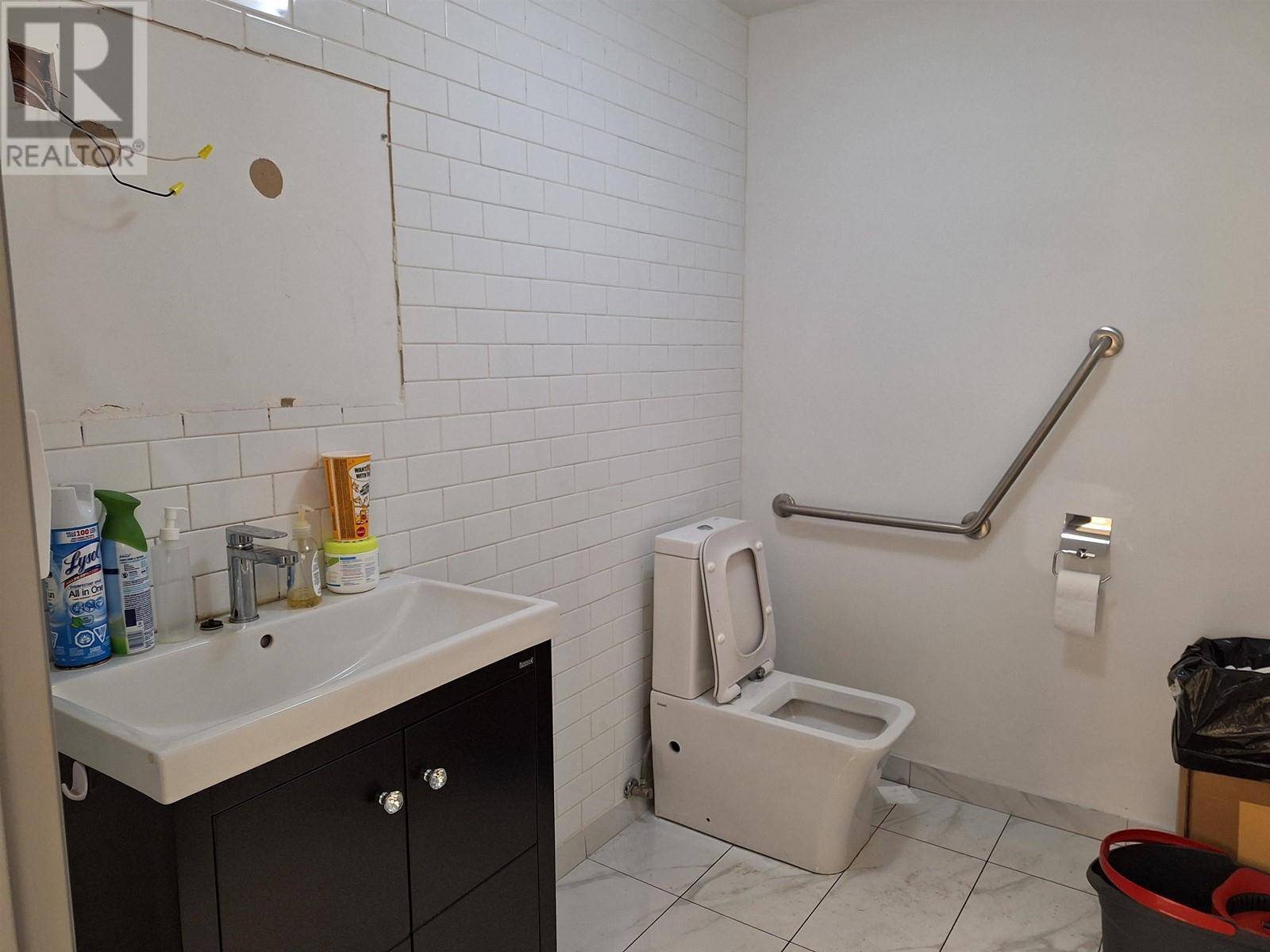 Richmond, BC V6V2J6,3691 VIKING WAY #10&11
