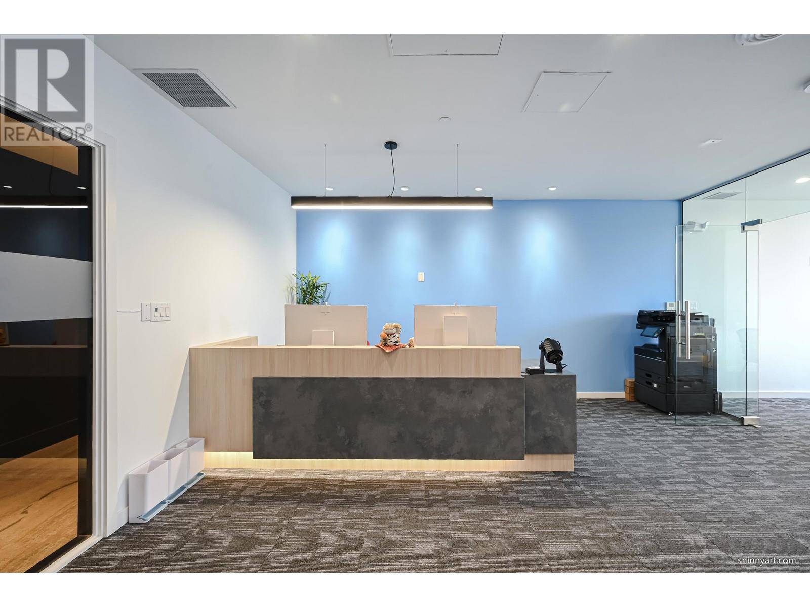 Burnaby, BC V5H0J2,6378 SILVER AVE #404