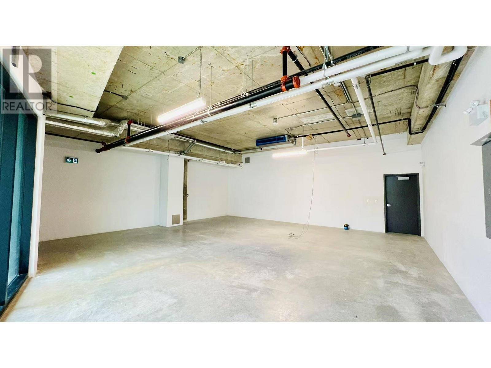 Vancouver, BC V5X2V4,8210 ROSS ST #105