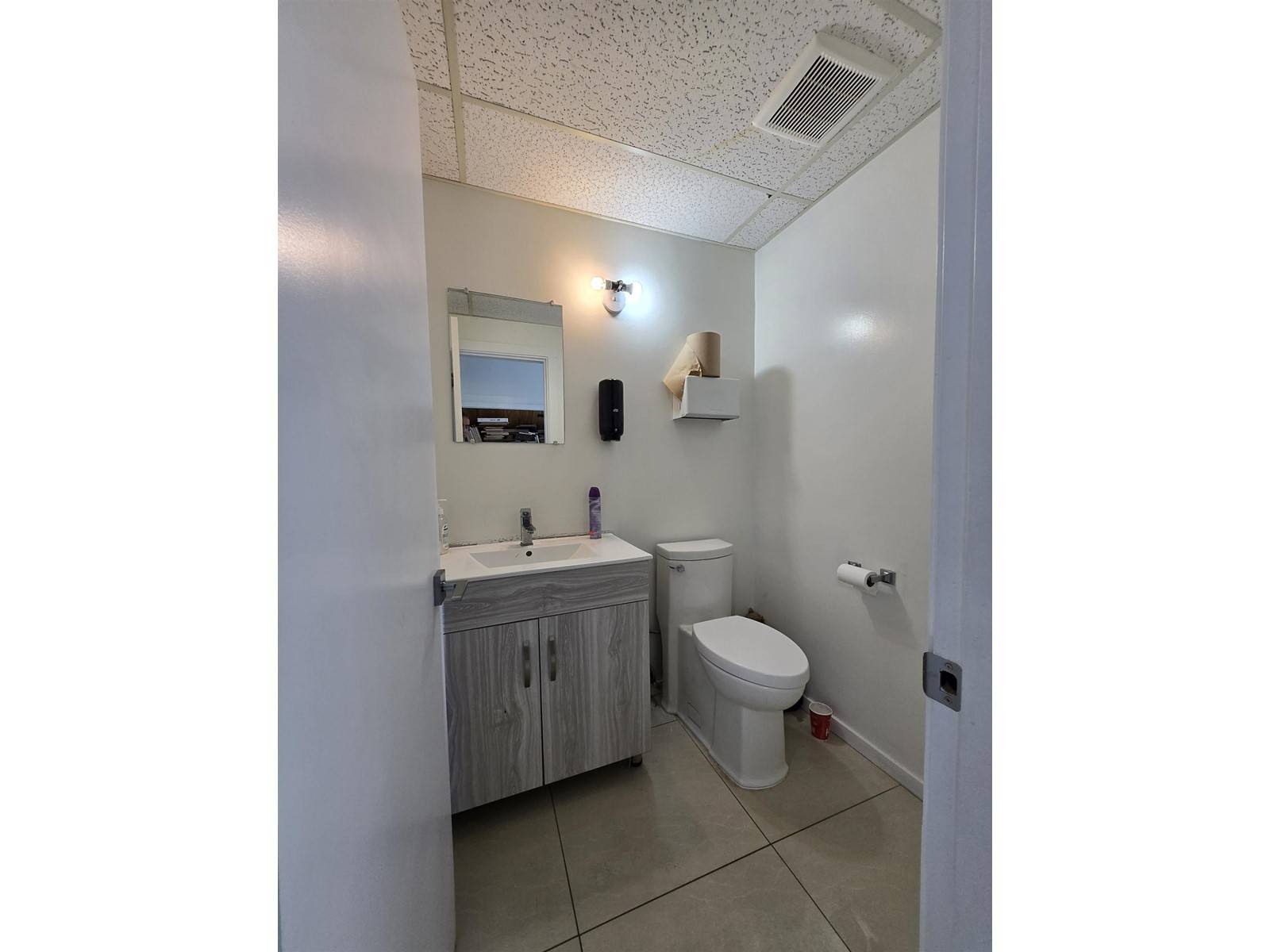 Surrey, BC V3W3B1,12975 80 AVENUE