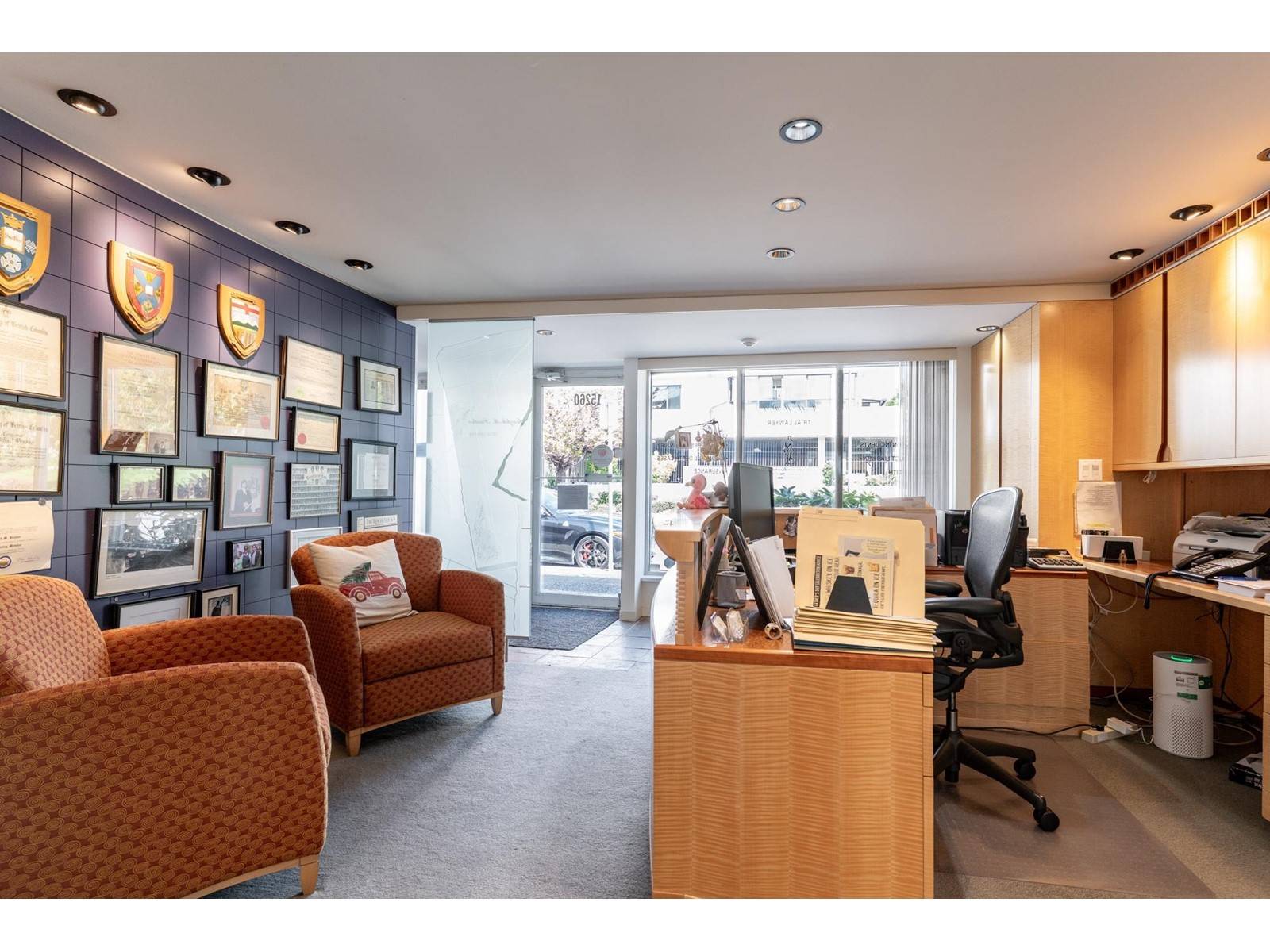 White Rock, BC V4B2L2,15260 THRIFT AVENUE