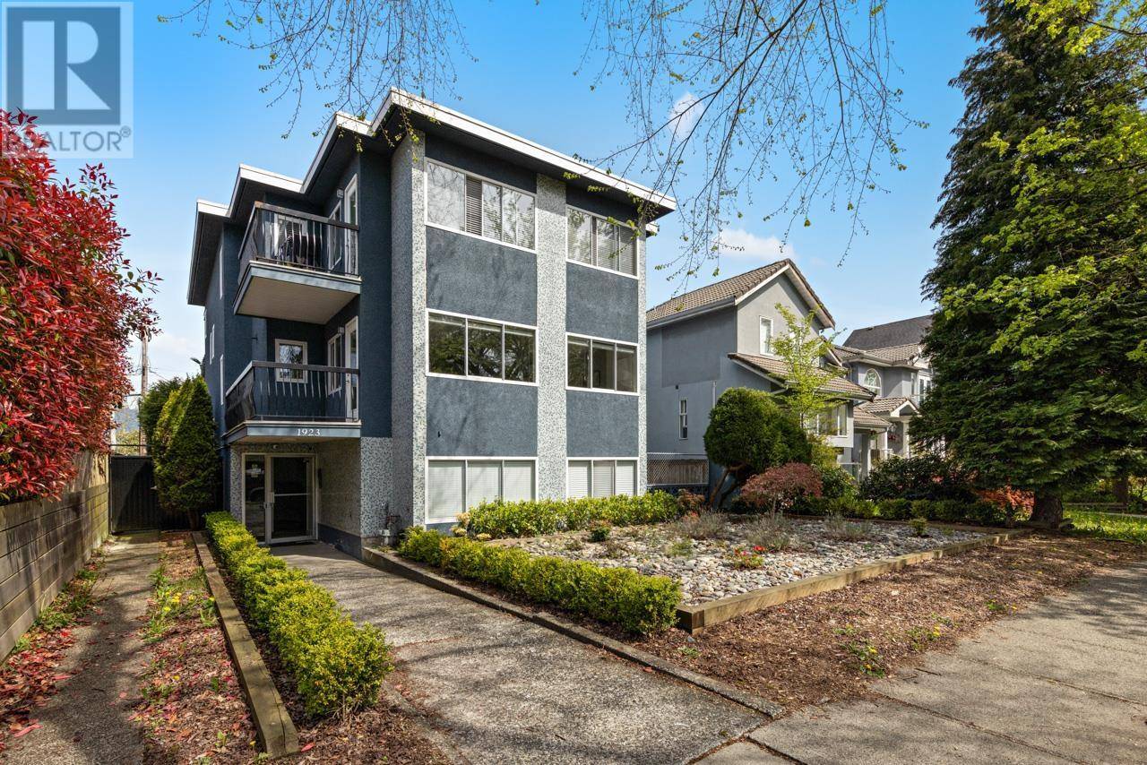 Vancouver, BC V5L2L2,1923 PARKER STREET