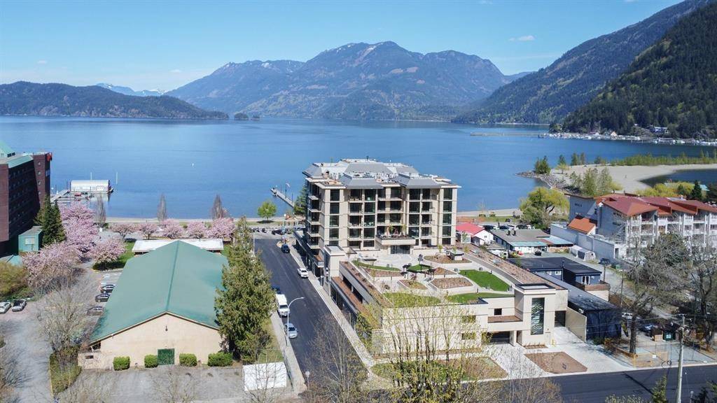 Harrison Hot Springs, BC V0M1K0,120 ESPLANADE AVE #5