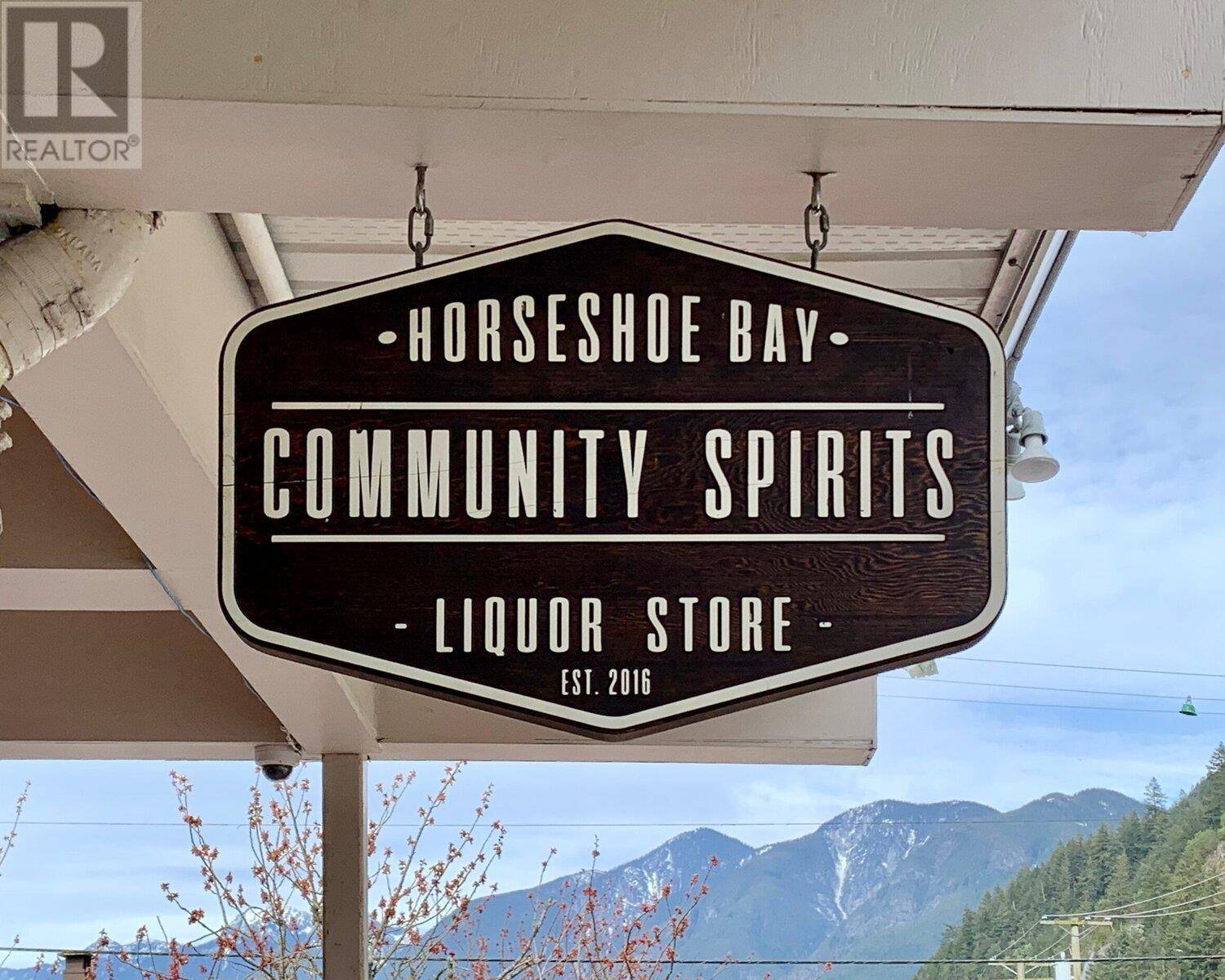 West Vancouver, BC V7T1C3,6406 BRUCE STREET