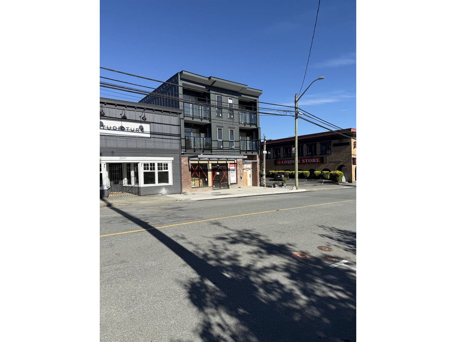 Abbotsford, BC V2S3V2,2549 MONTVUE AVENUE