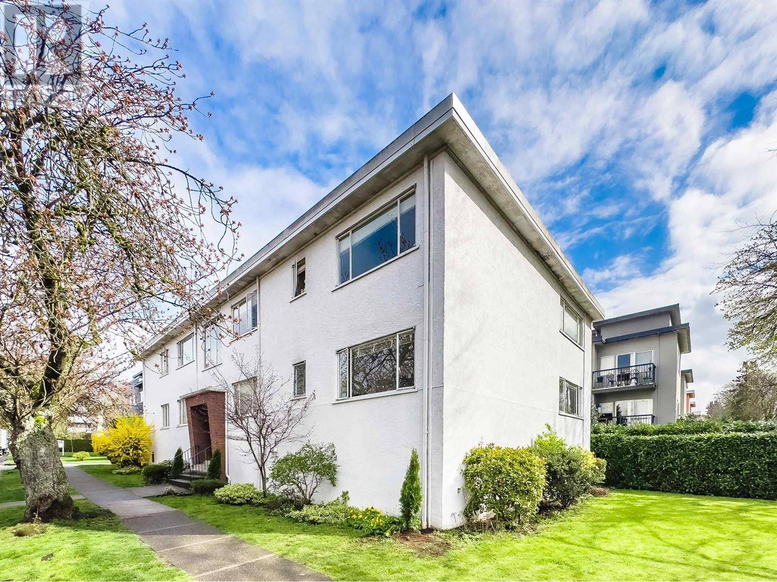 Vancouver, BC V6P4W6,8692 FRENCH STREET