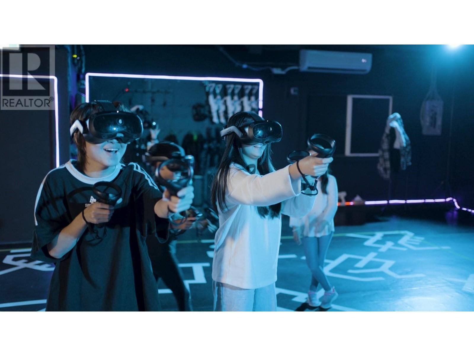 Richmond, BC V6X0M6,5660 CEDARBRIDGE WAY #125