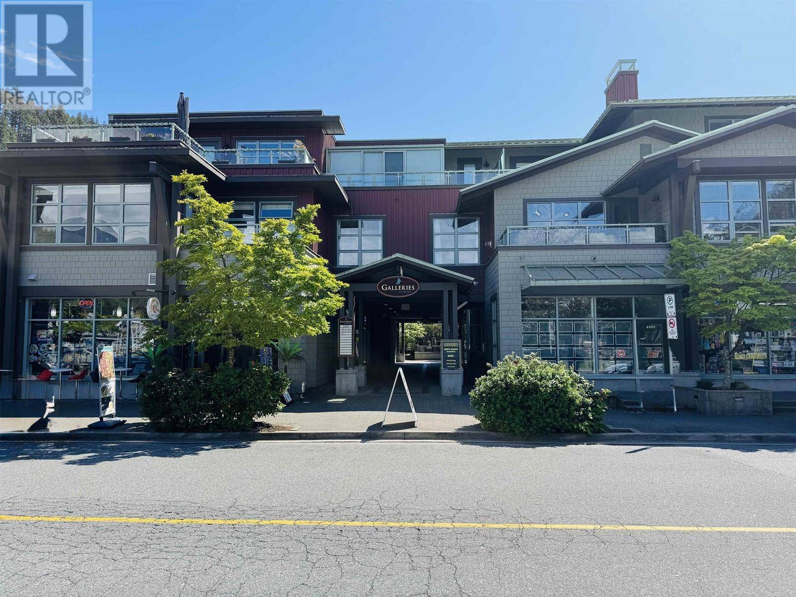 West Vancouver, BC V7W2G9,6388 BAY ST #101
