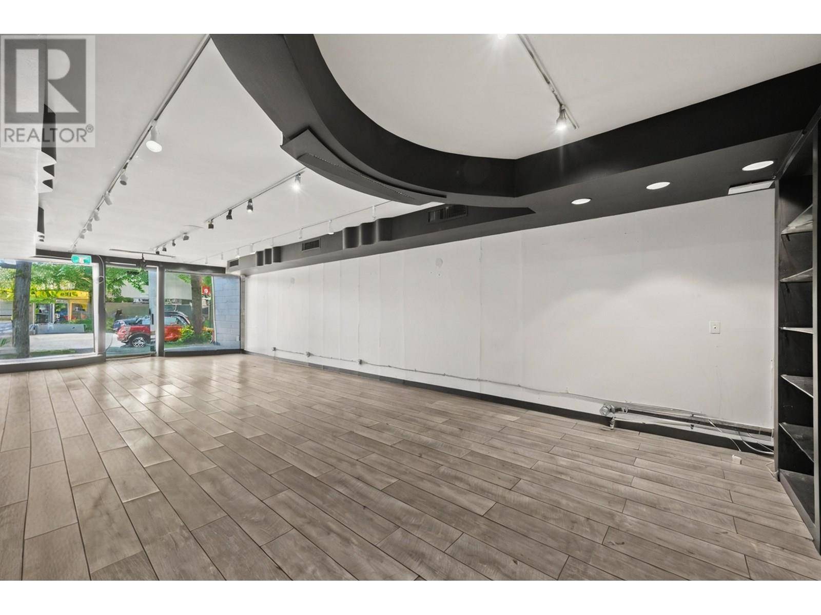 Vancouver, BC V6K2G6,2871-2873 W BROADWAY