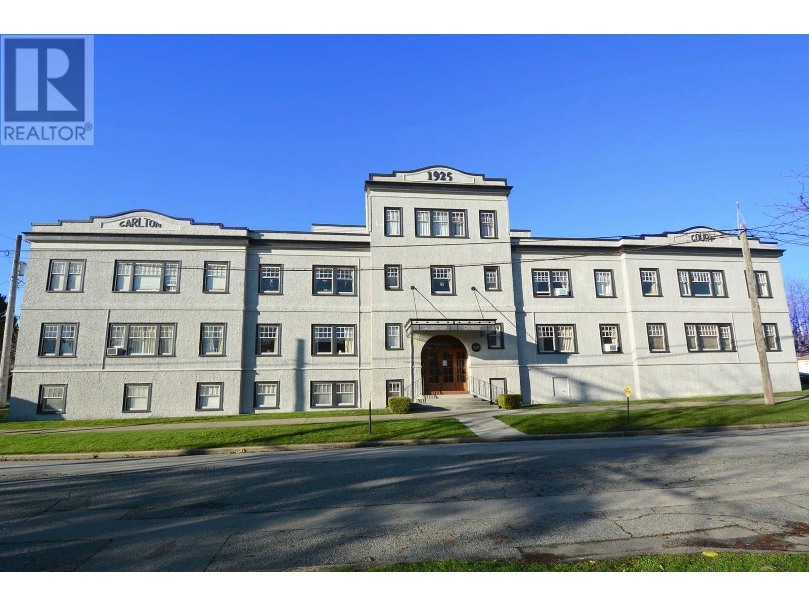 New Westminster, BC V3L1M5,317 THIRD AVENUE