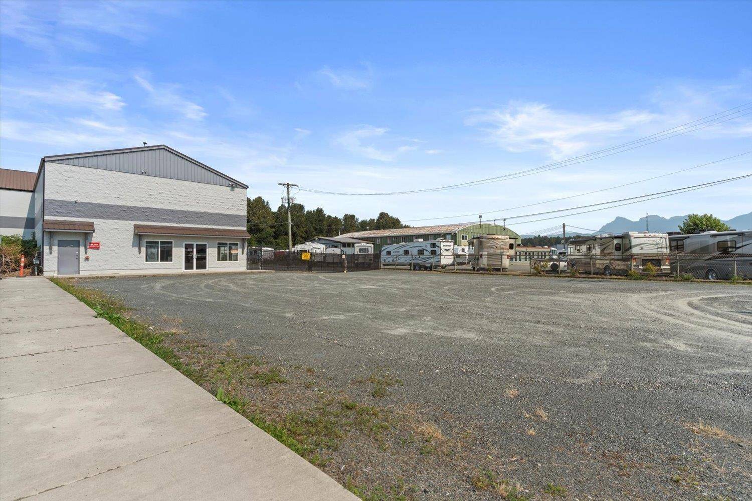 Chilliwack, BC V2R4H3,44755 YALE ROAD|West Chilliwack