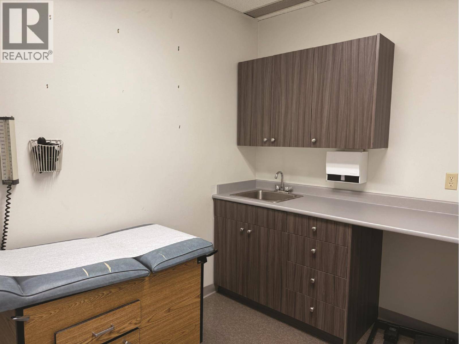 Richmond, BC V7C5L9,6091 GILBERT RD #250