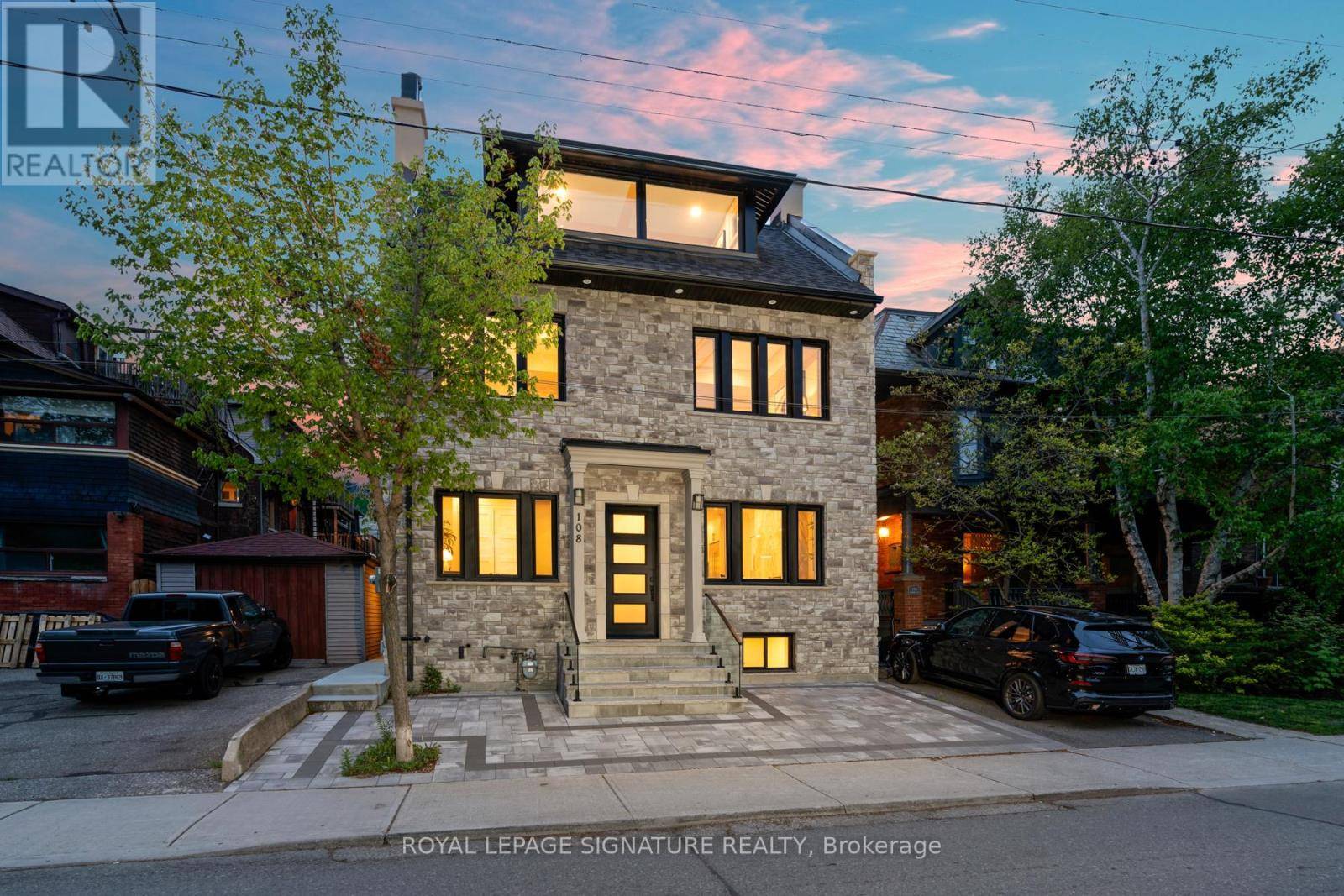 Toronto (annex), ON M5R1R9,108 BERNARD AVENUE