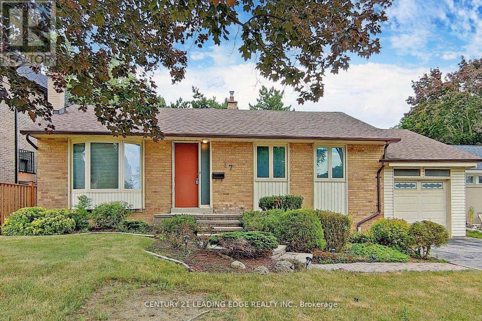 Toronto (banbury-don Mills), ON M3B2P1,47 Southwell DR #Main