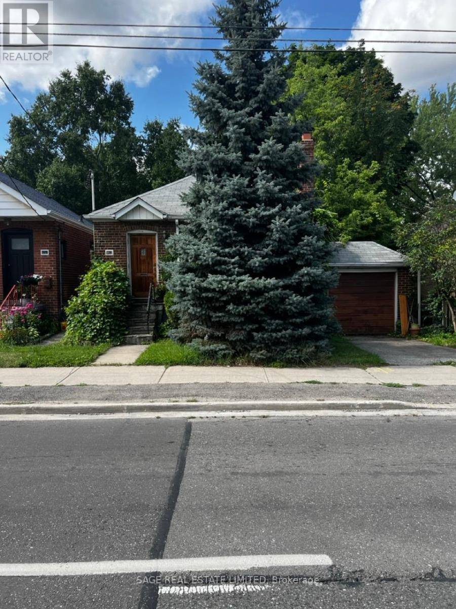 Toronto (bedford Park-nortown), ON M5M1B4,326 LAWRENCE AVENUE W