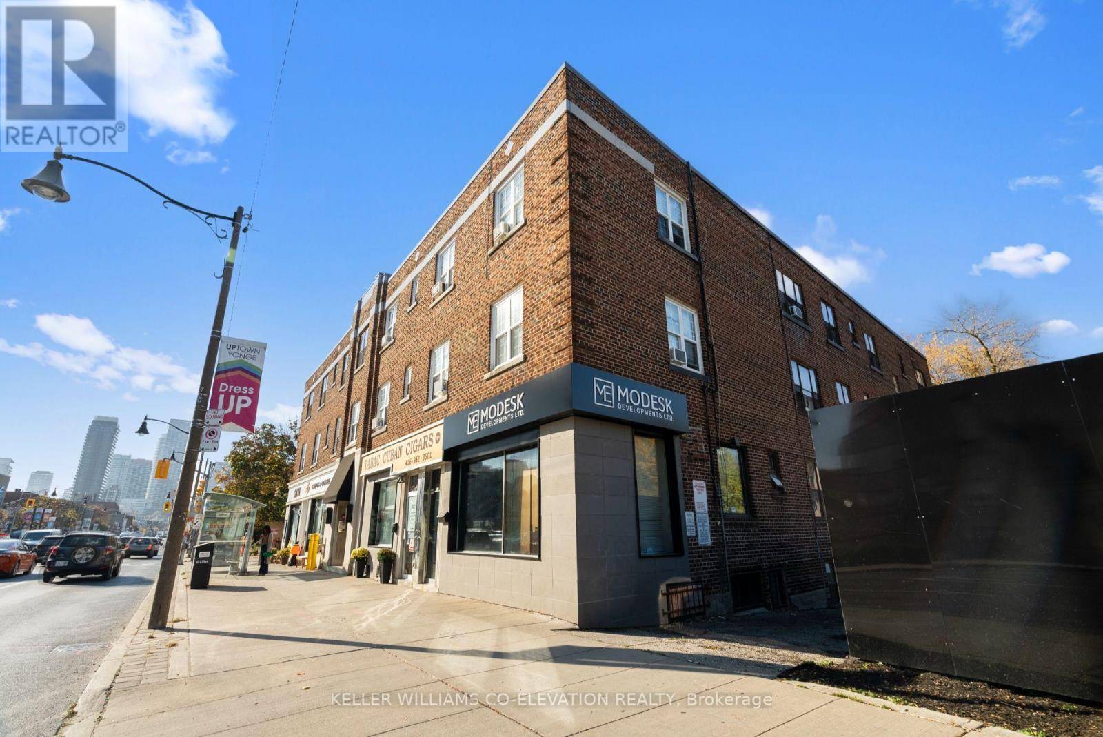 Toronto (lawrence Park South), ON M4N2H7,2676 Yonge ST #106