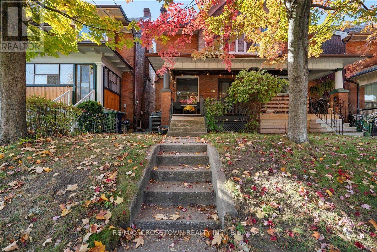 Toronto (dufferin Grove), ON M6K2P4,24 MARGUERETTA STREET