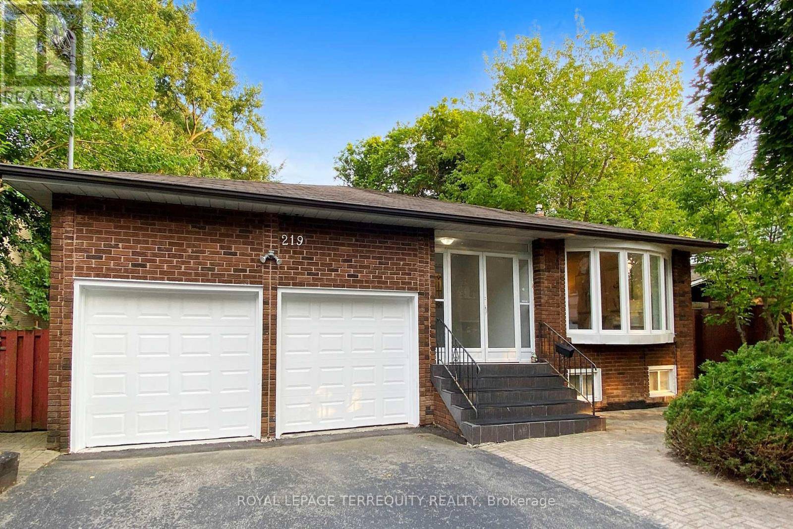 Toronto (willowdale East), ON M2N4H9,219 DUNVIEW AVENUE