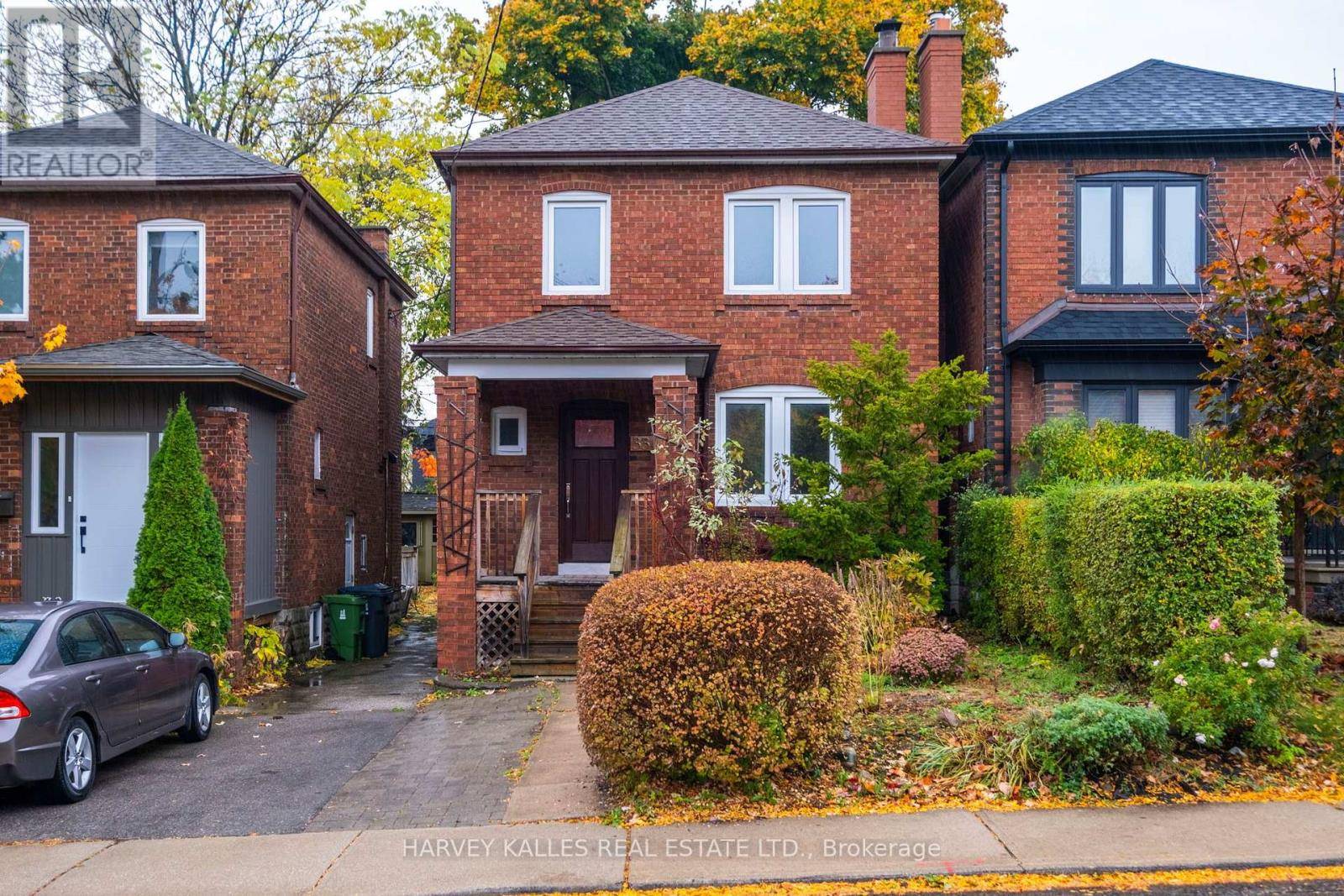 Toronto (humewood-cedarvale), ON M6C2Z9,334 ARLINGTON AVENUE