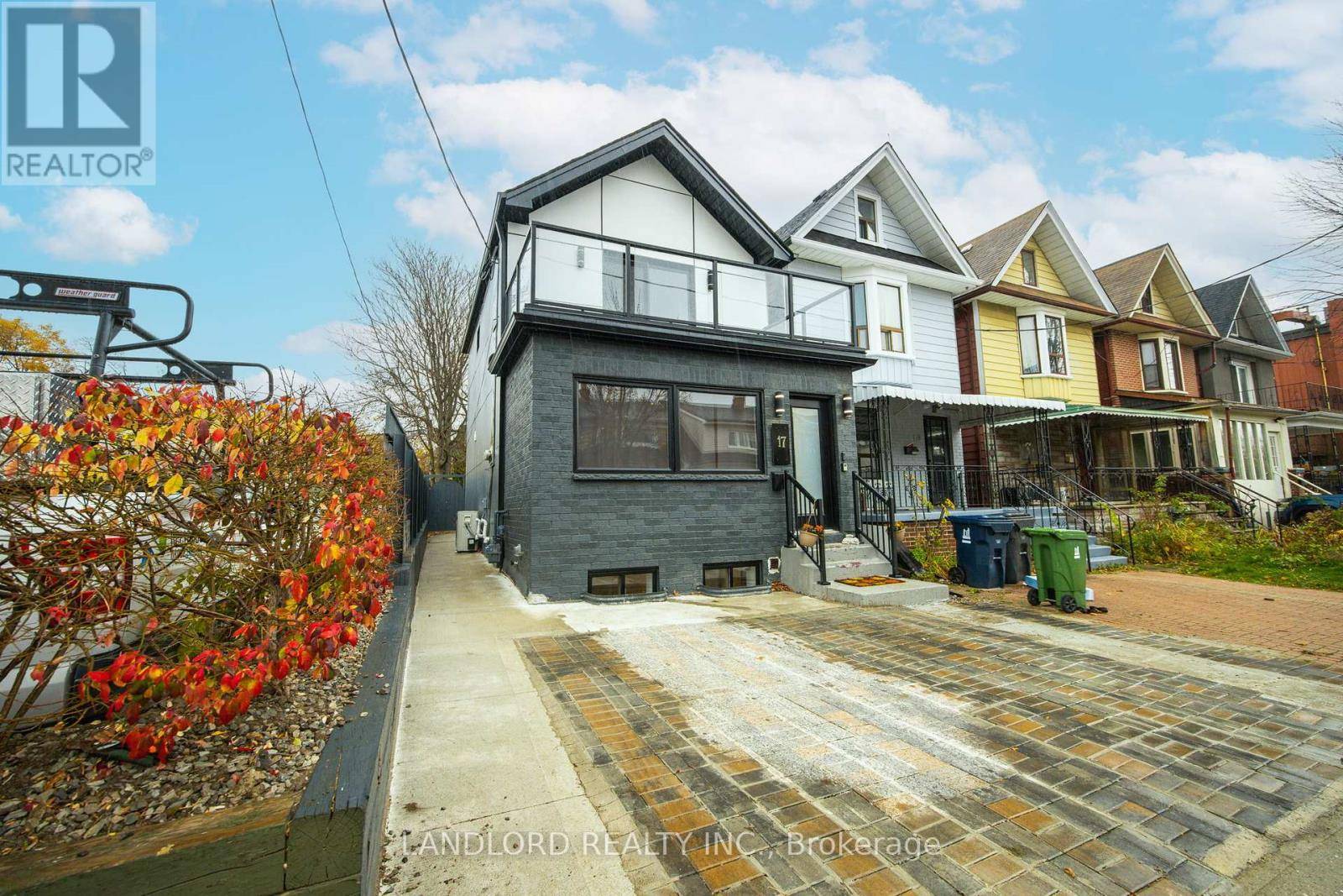 Toronto (playter Estates-danforth), ON M4K3H5,17 Ferrier AVE #Main