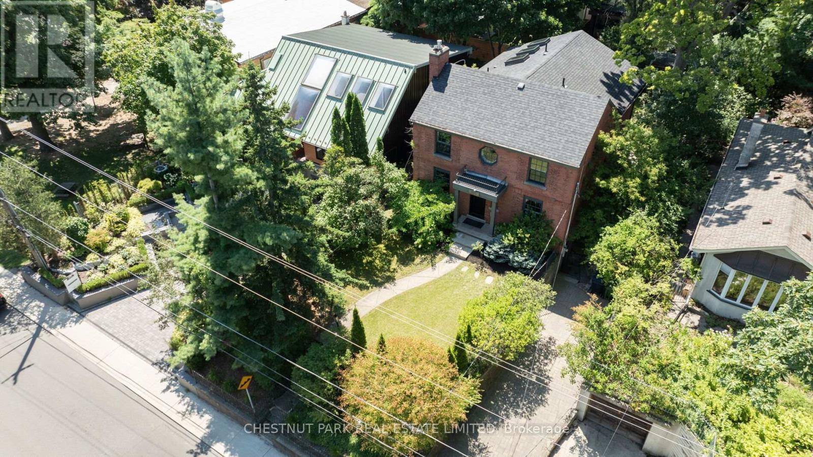 Toronto (birchcliffe-cliffside), ON M1N2T6,106 FALLINGBROOK ROAD