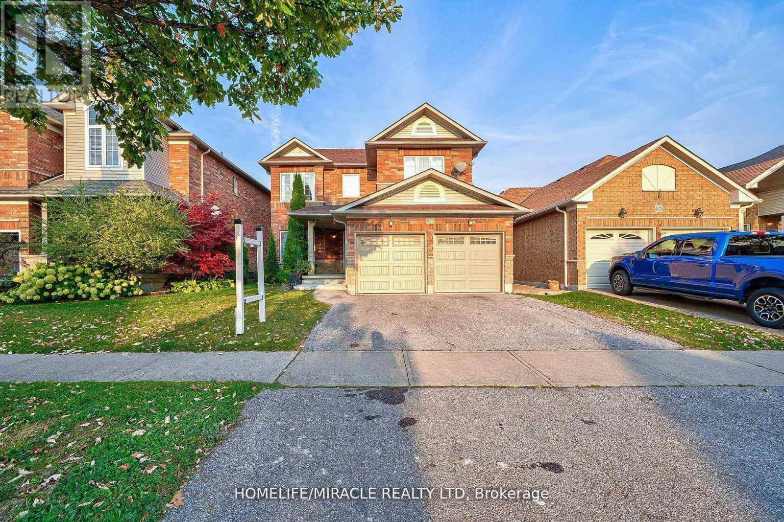 Oshawa (samac), ON L1K2W9,679 ORMOND DRIVE