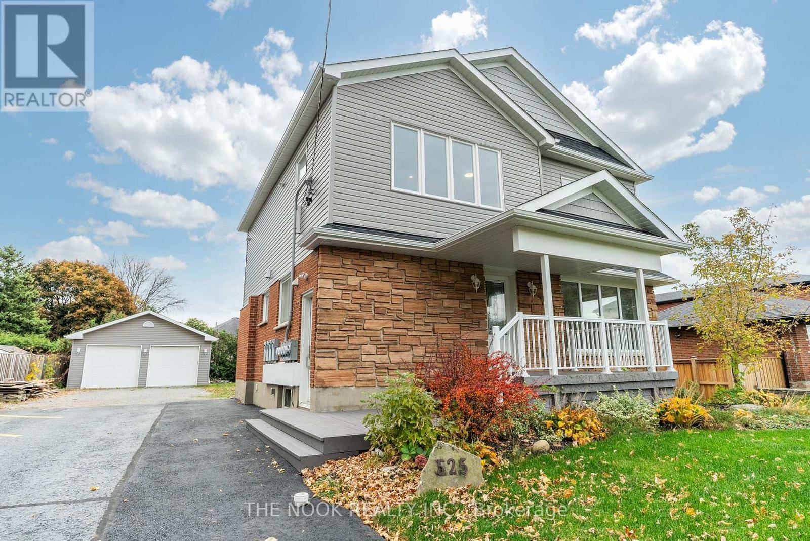 Oshawa (samac), ON L1K2B7,525 Larry AVE #2nd Flr