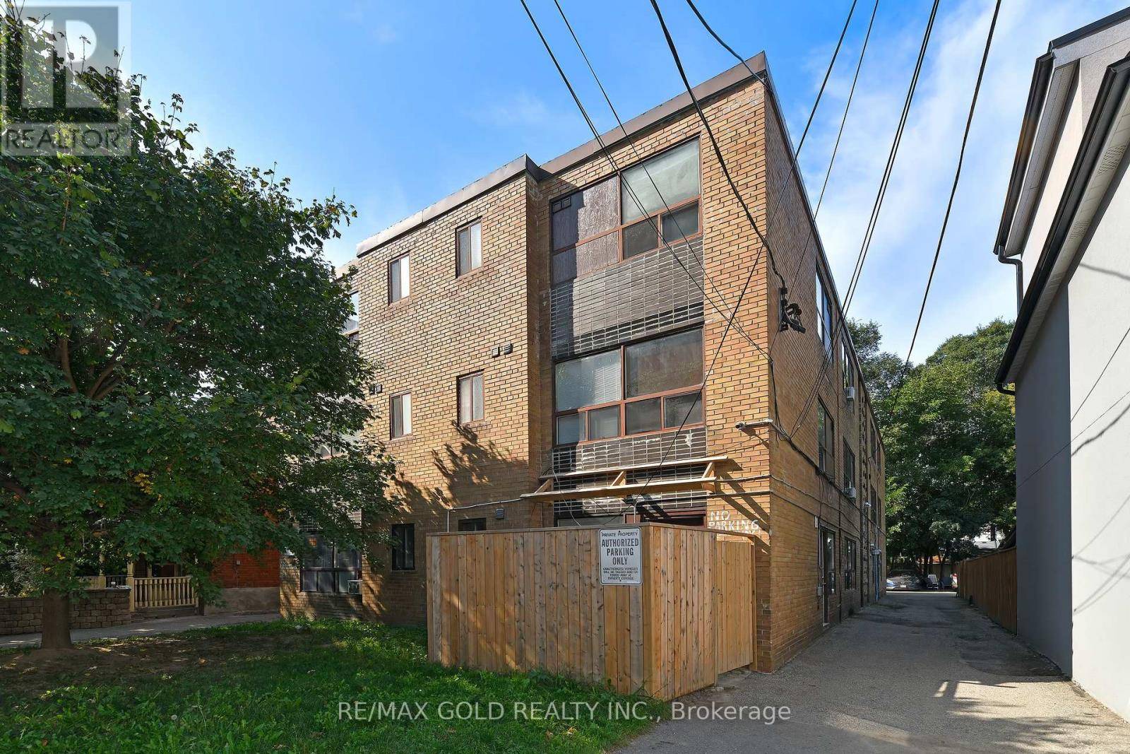 Toronto (crescent Town), ON M4C4Z2,156 BARRINGTON AVENUE