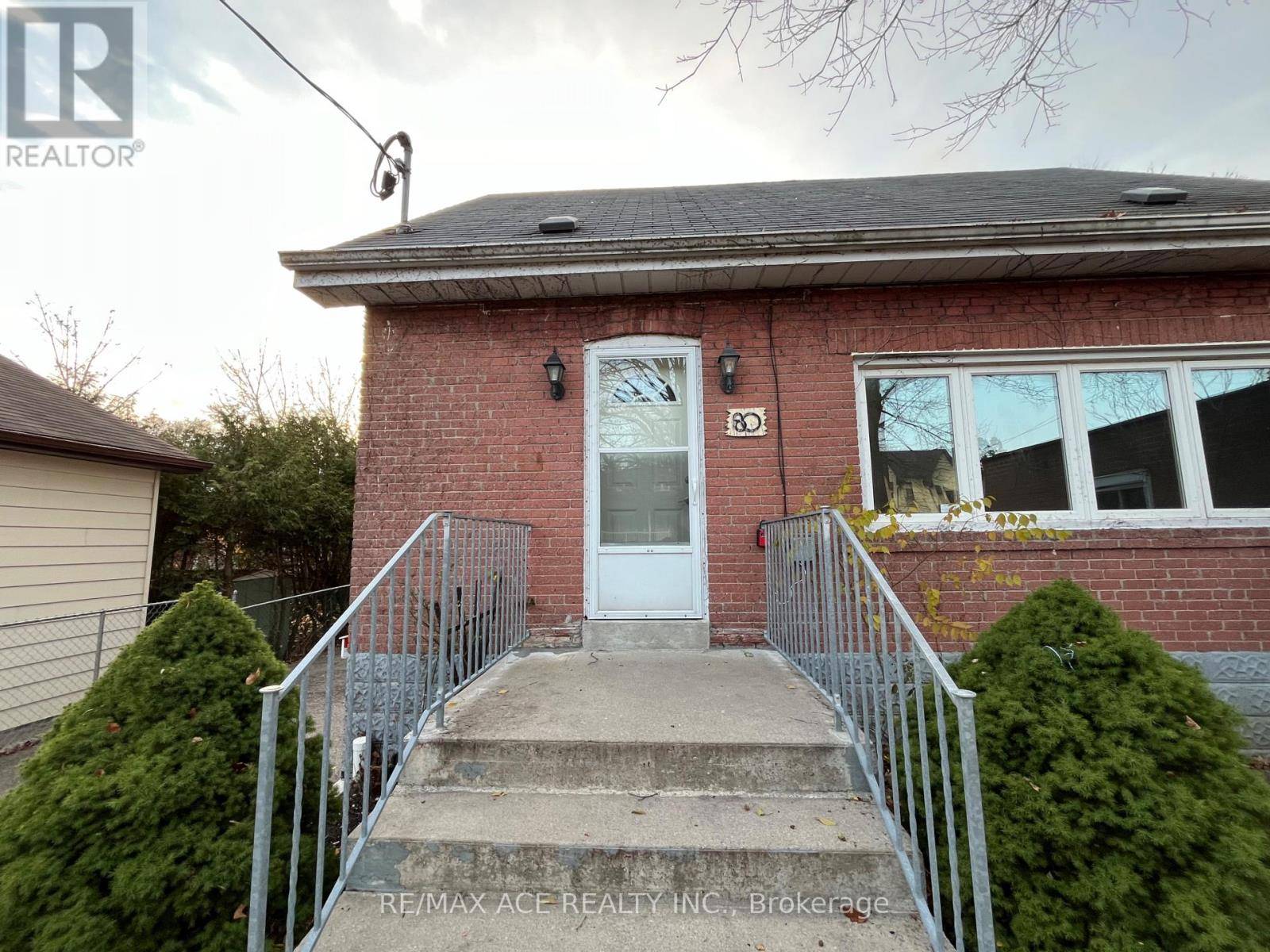 Toronto (birchcliffe-cliffside), ON M1N3T3,80 VANBRUGH AVENUE