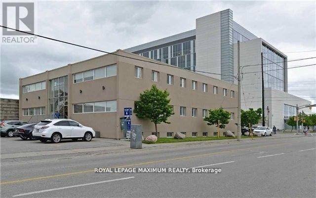 Oshawa (central), ON L1H1B7,172 King ST East #200-202