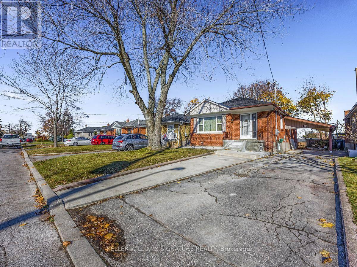 Toronto (bendale), ON M1J1W5,73 Barrymore RD #Upper