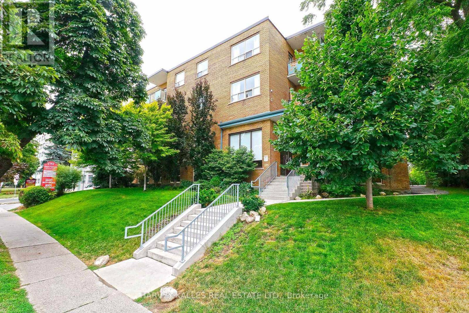 Toronto (wexford-maryvale), ON M1R1S1,1751 Victoria Park AVE #304