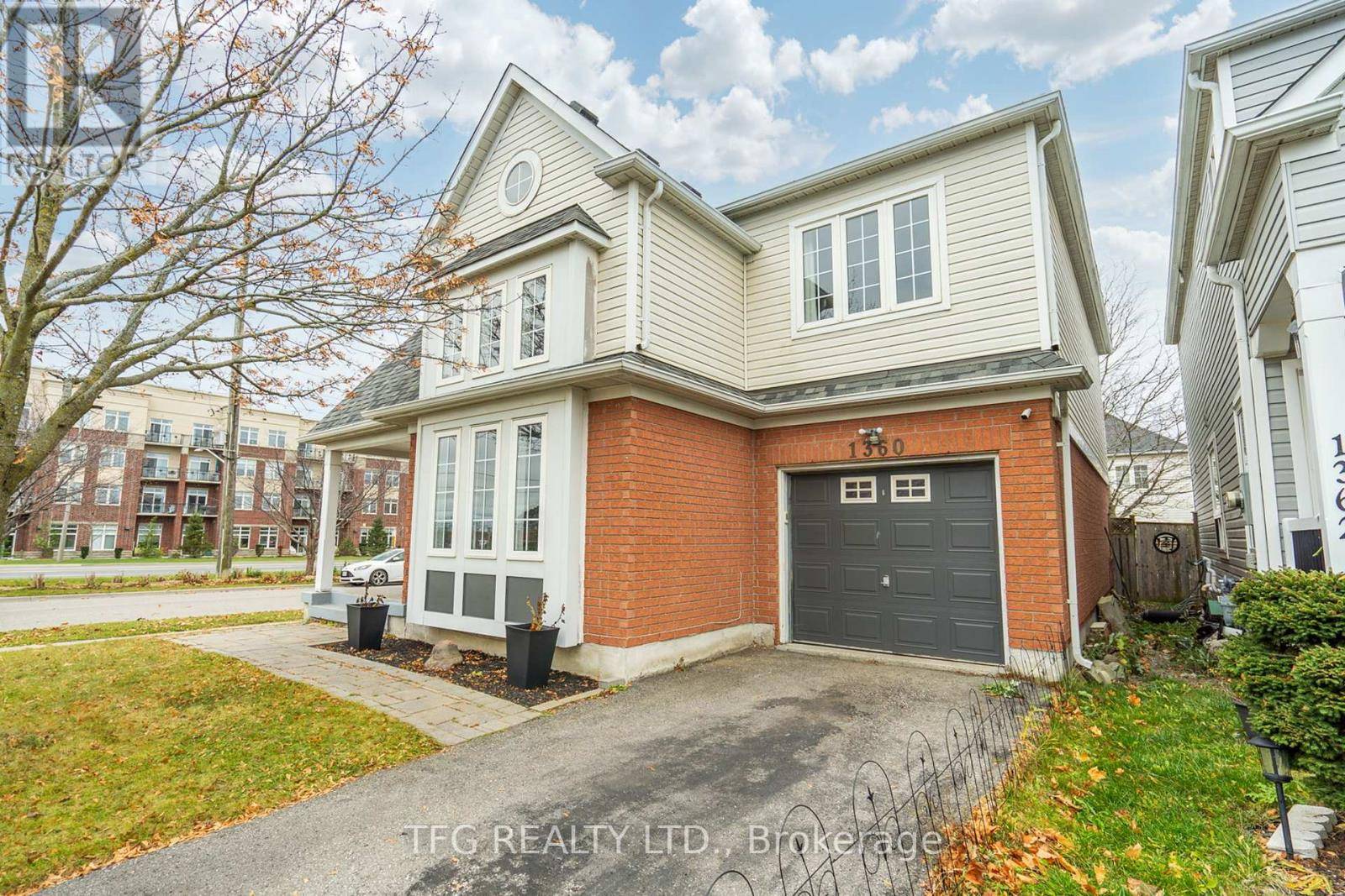 Oshawa (taunton), ON L1K2V3,1360 DUMONT STREET