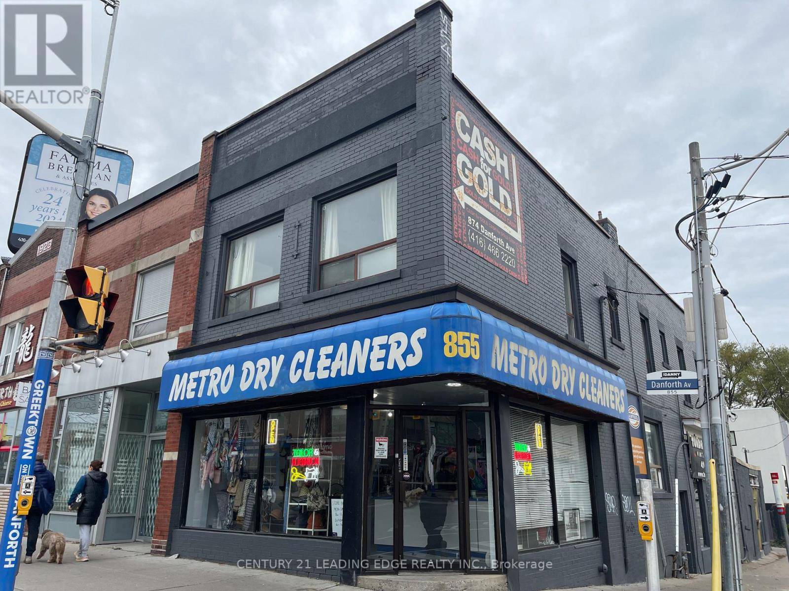 Toronto (blake-jones), ON M4J1L8,855 DANFORTH AVENUE