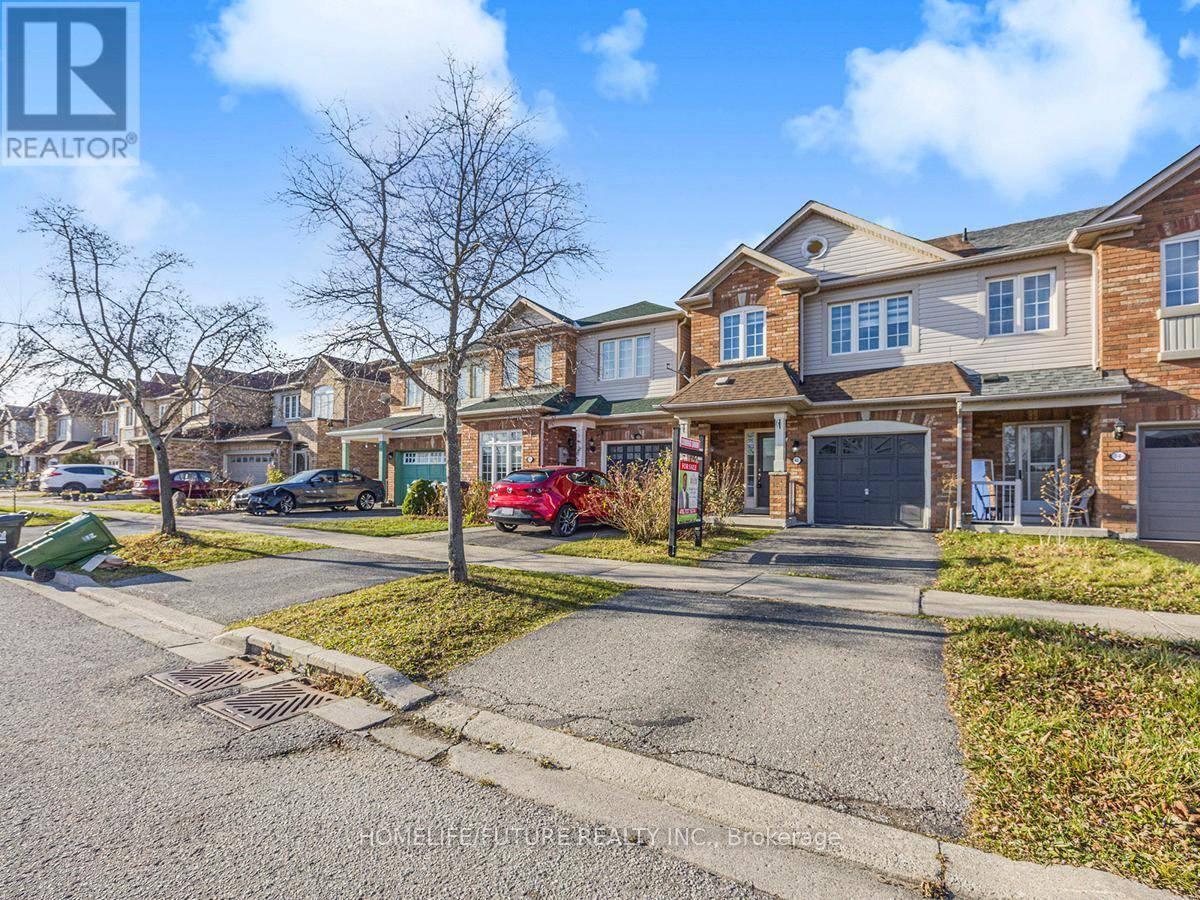 Toronto (rouge), ON M1X1T6,82 GRISTONE CRESCENT