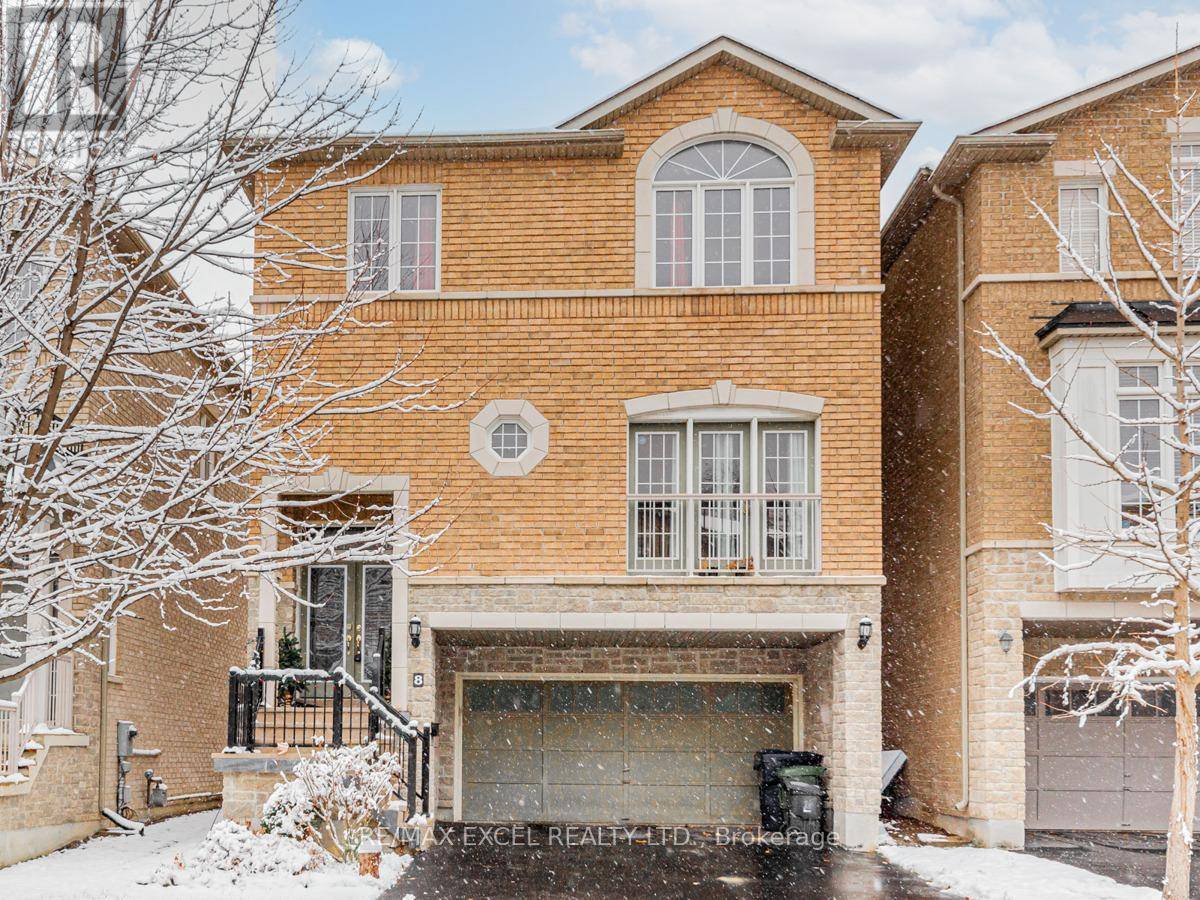 Toronto (rouge), ON M1C0B4,8 MASTWOOD CRESCENT