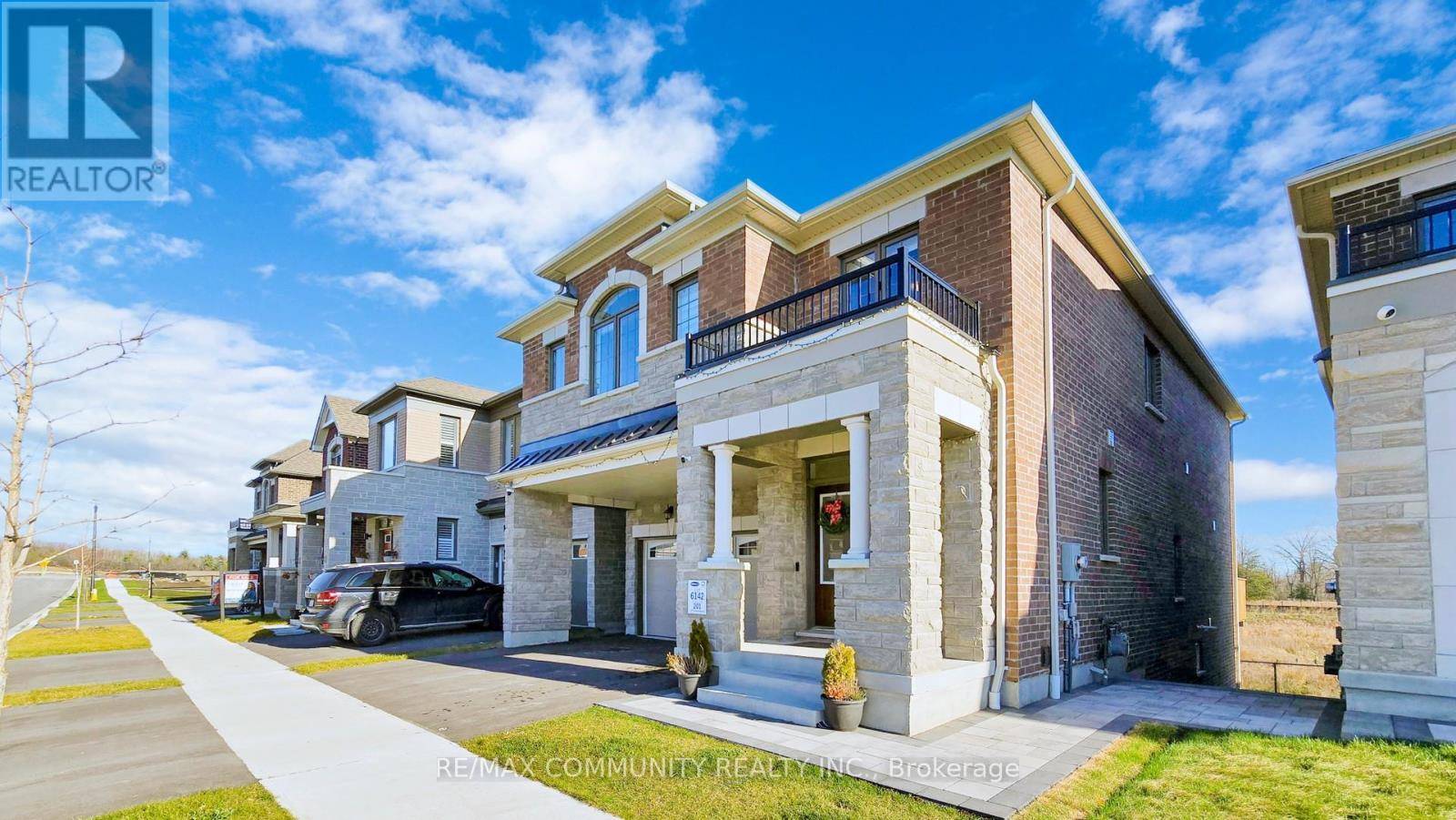 Pickering, ON L1X0M9,3279 TURNSTONE BOULEVARD