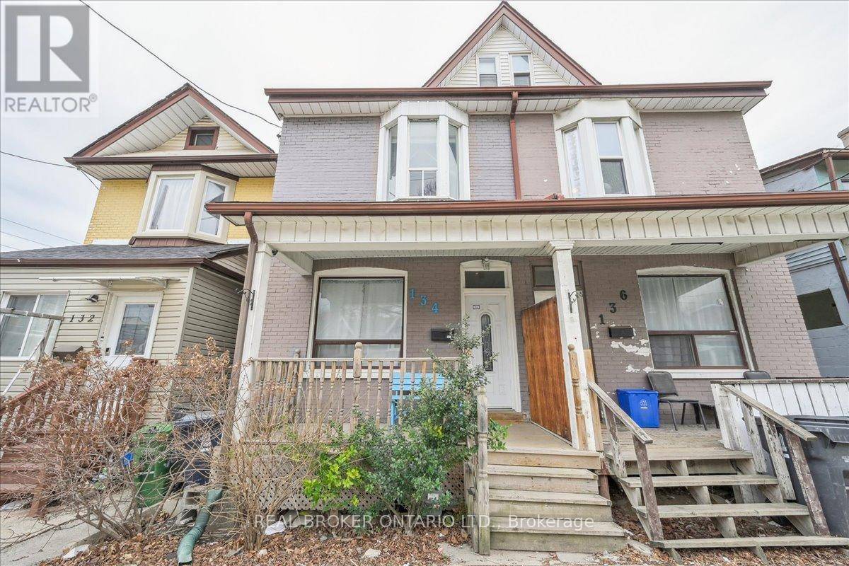 Toronto (south Riverdale), ON M4M3A1,134 Jones AVE #Lower