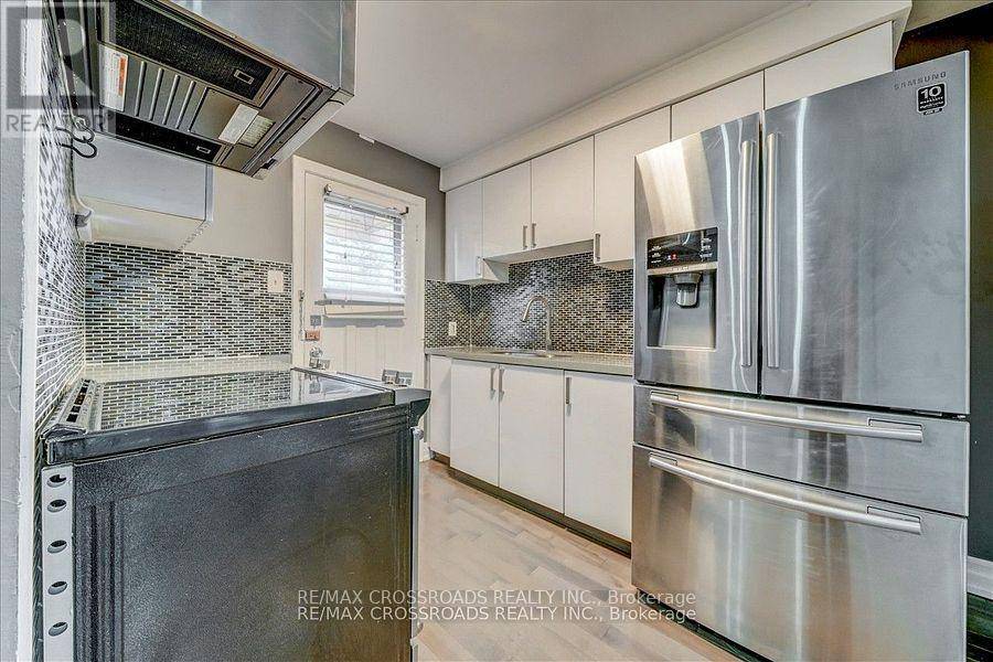 Toronto (wexford-maryvale), ON M1R2R2,1185 Warden AVE #19